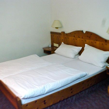 Gasthof Zum Kauzen Ochsenfurt Esterno foto